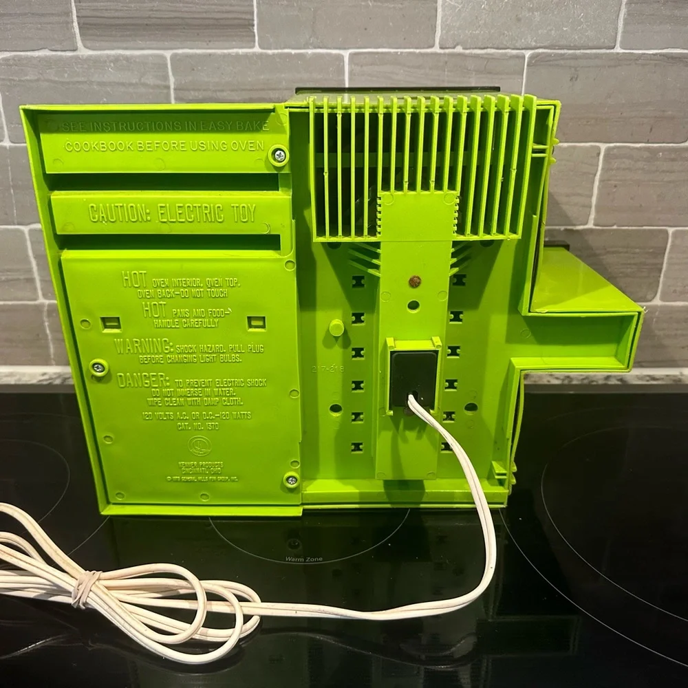 Vintage 1973 Green Easy Bake Oven General Mills Fun Group Kenner Cincinnati OH - Picture 3 of 16